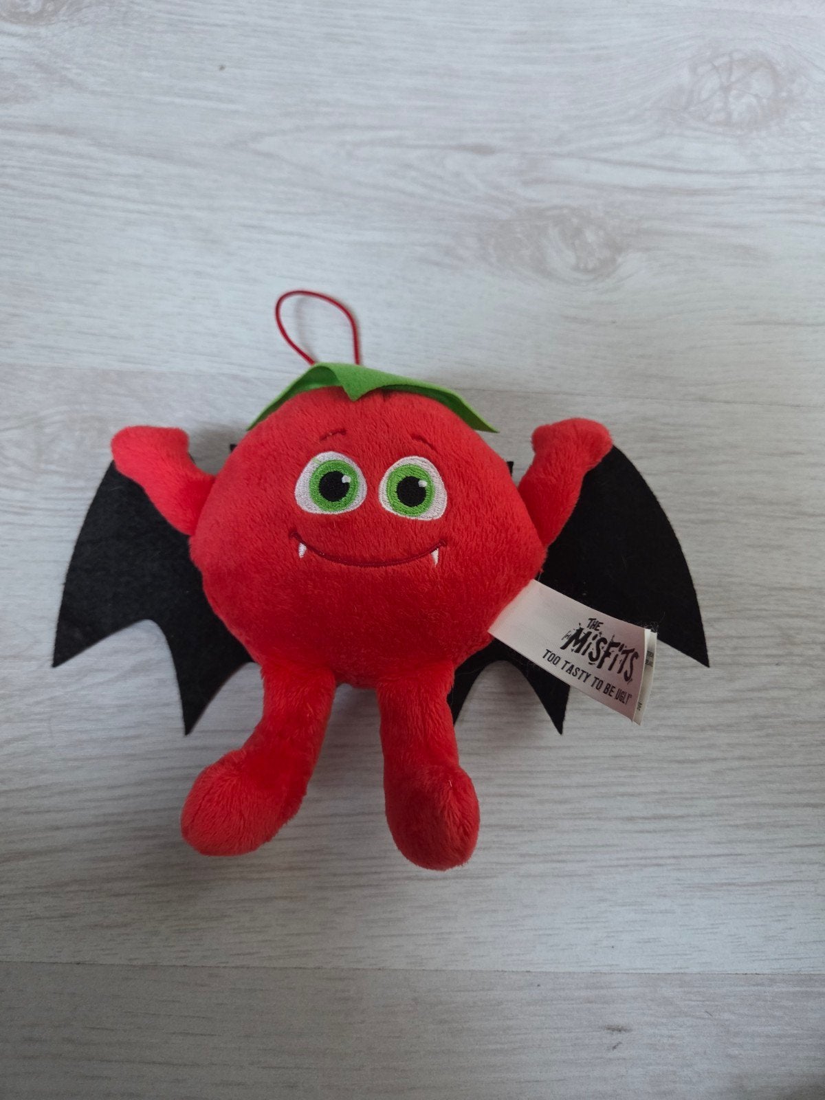 The Misfits knuffel tomaat met vleugels, Kinderen en Baby's, Overige merken, Overige typen, Rood, Klein (minder dan 20 cm)
