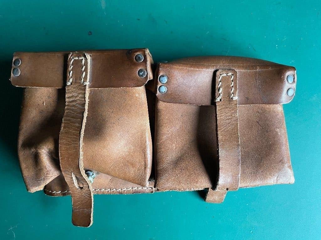 G43 munitietasje (bruin leer)origineel wo2 ww2, Verzamelen, Ophalen of Verzenden, Landmacht, Duitsland