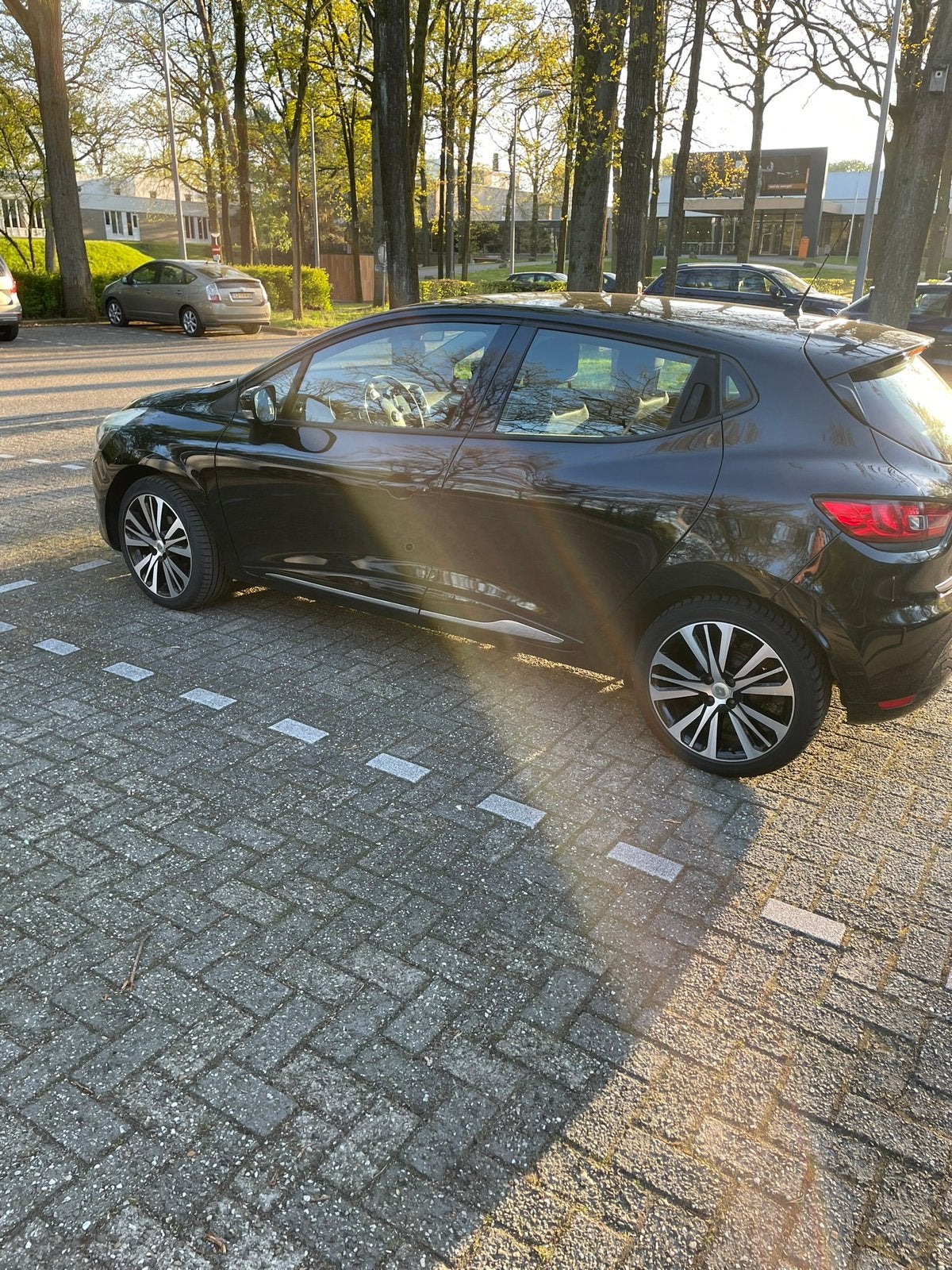 Renault Clio 0.9 TCE Dynamique 66KW 5-DRS 2014 Zwart, Auto's, Voorwielaandrijving, Stof, 40 €/maand, Zwart