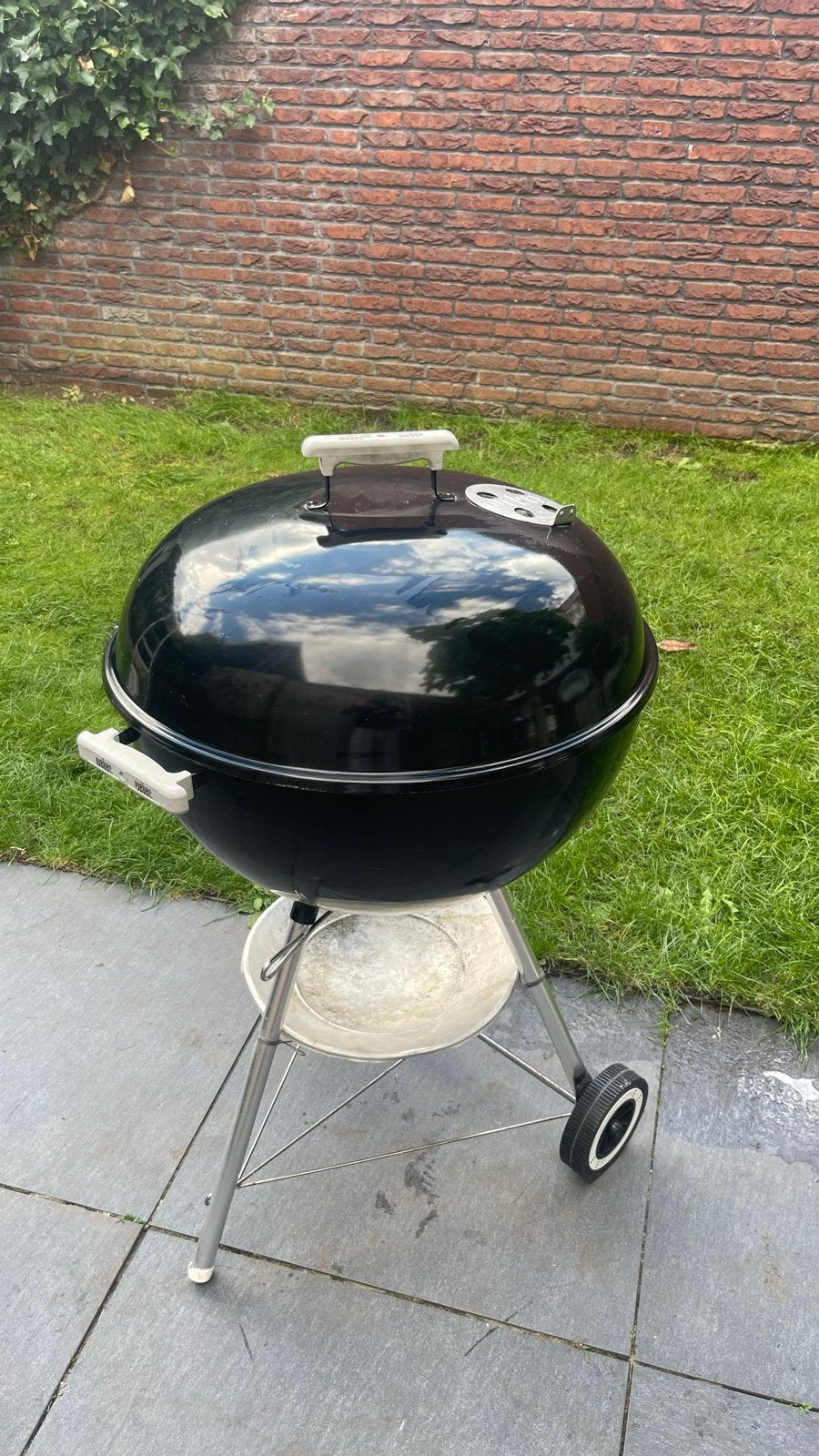Weber Houtskool BBQ - 57cm. Zo goed als nieuw, Tuin en Terras, Ophalen, Zo goed als nieuw