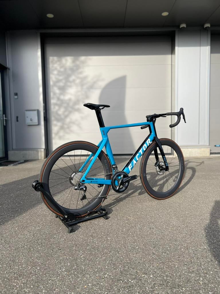 Factor One V2 - Ultegra Di2 - Black Inc Sixty - Nieuw staat!, Fietsen en Brommers, Overige merken, Carbon, Ophalen of Verzenden
