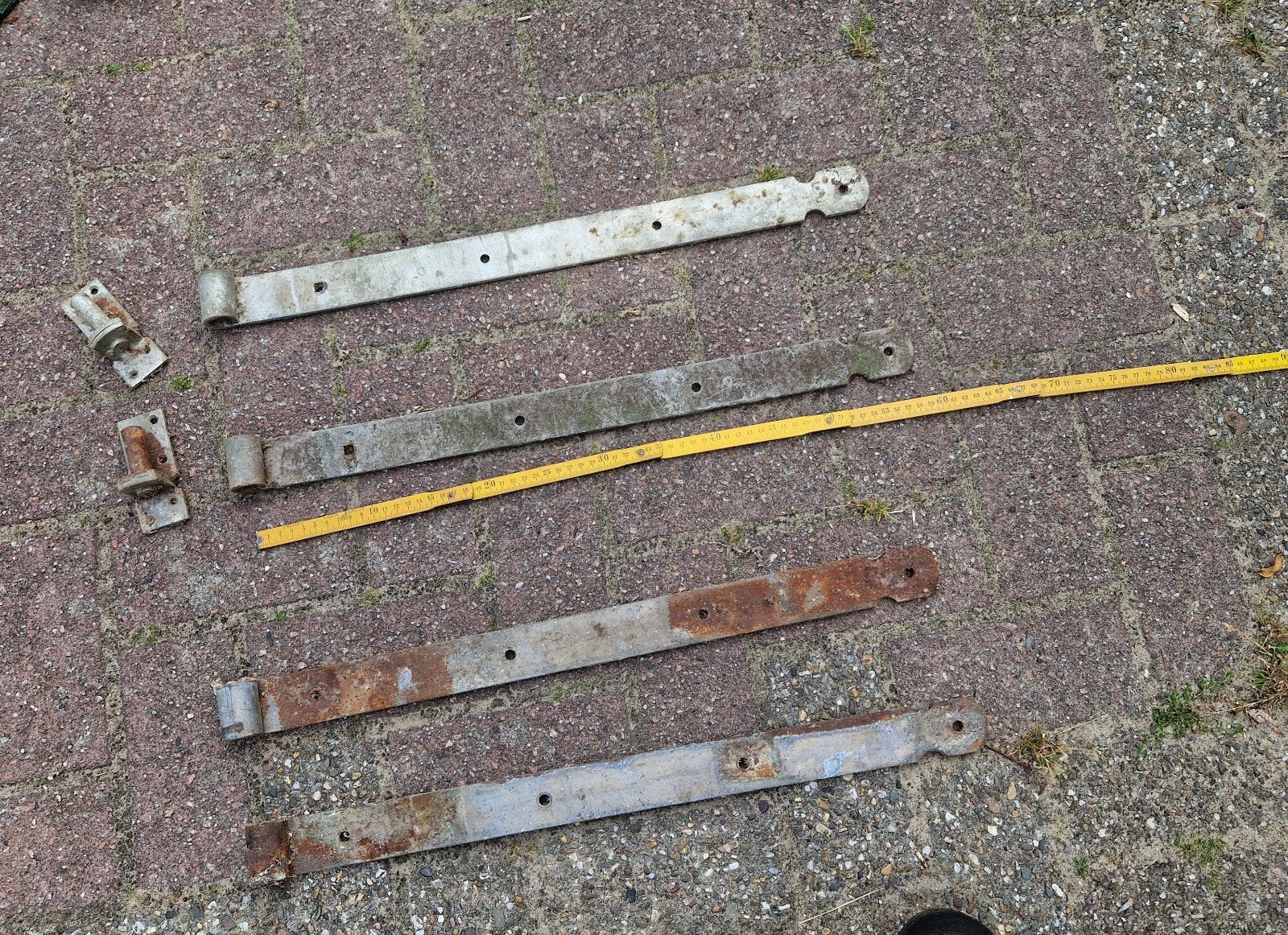 Vier scharnieren en 2 duimhengen, 60cm lang, Ophalen, Gebruikt, 250 mm of meer, Overige typen