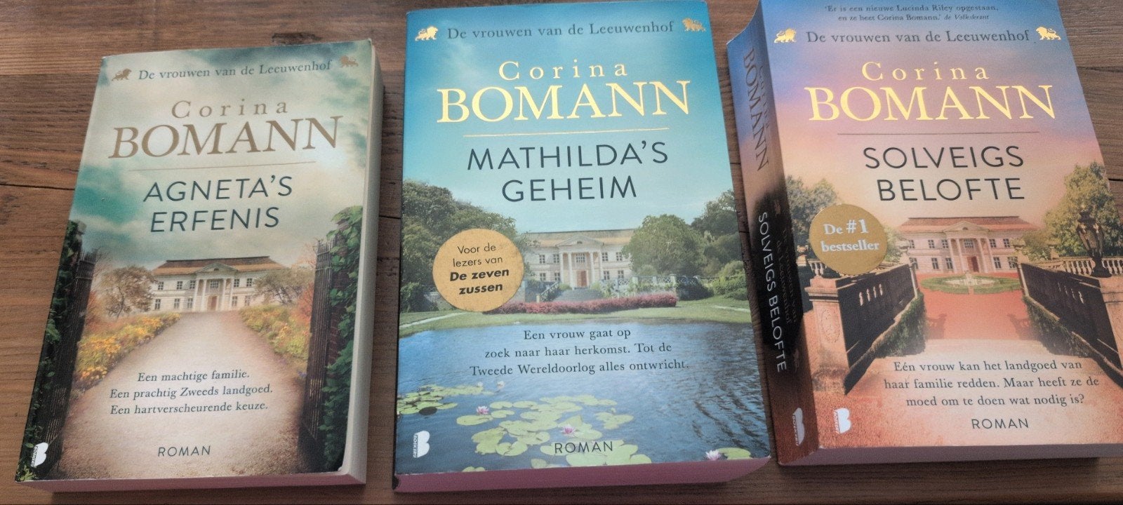 Corina Bomann - De vrouwen van de Leeuwenhof 1 boek gesignee, Boeken, Romans, Ophalen of Verzenden, Gelezen, Corina Bomann, Nederland