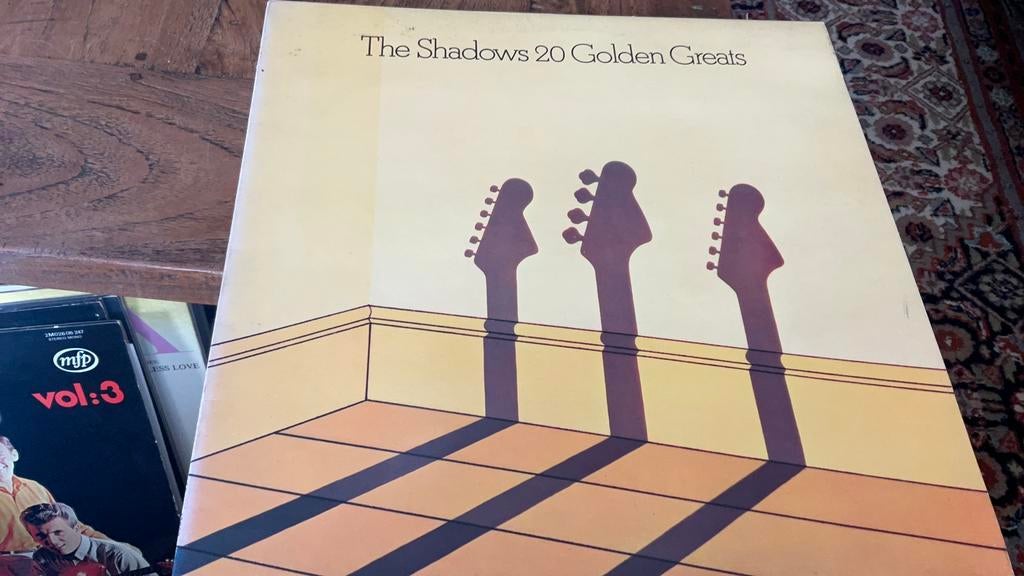 The Shadows. 20 Golden Greats, Ophalen of Verzenden, Zo goed als nieuw, Overige formaten, Poprock