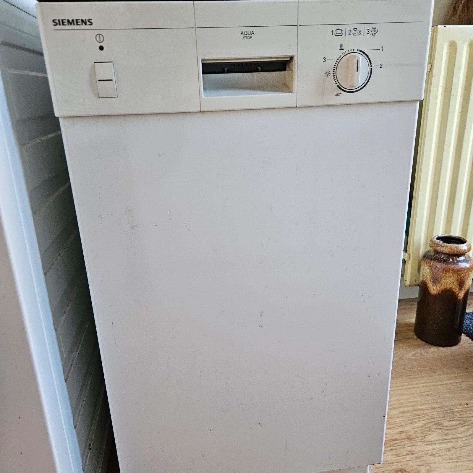 Siemens smalle vaatwasser - ideaal voor klein huishouden, Witgoed en Apparatuur, Vaatwasmachines, Minder dan 85 cm, Ophalen