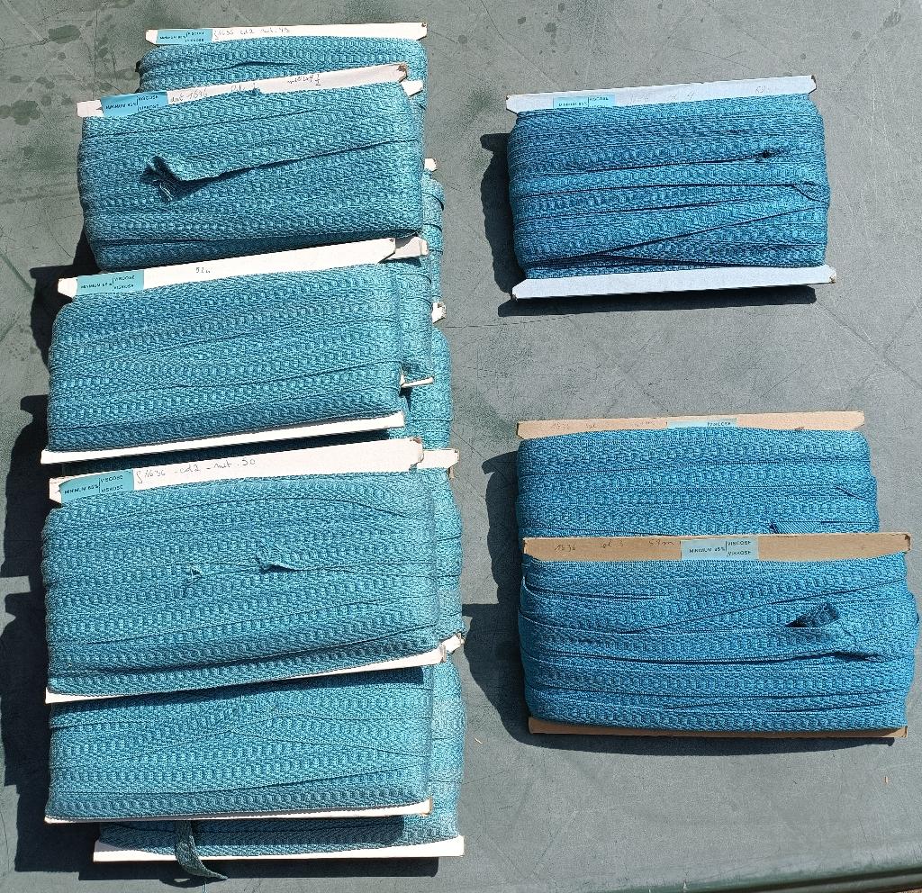 Vintage fournituren geweven sierband blauw ca 50 meter (SF9), Ophalen of Verzenden, Nieuw, Lint, Band of Elastiek