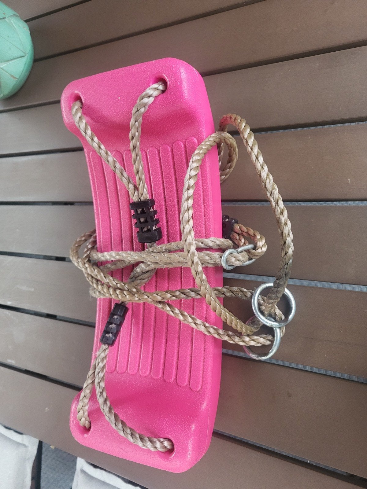 Roze schommel, Ophalen, Schommel