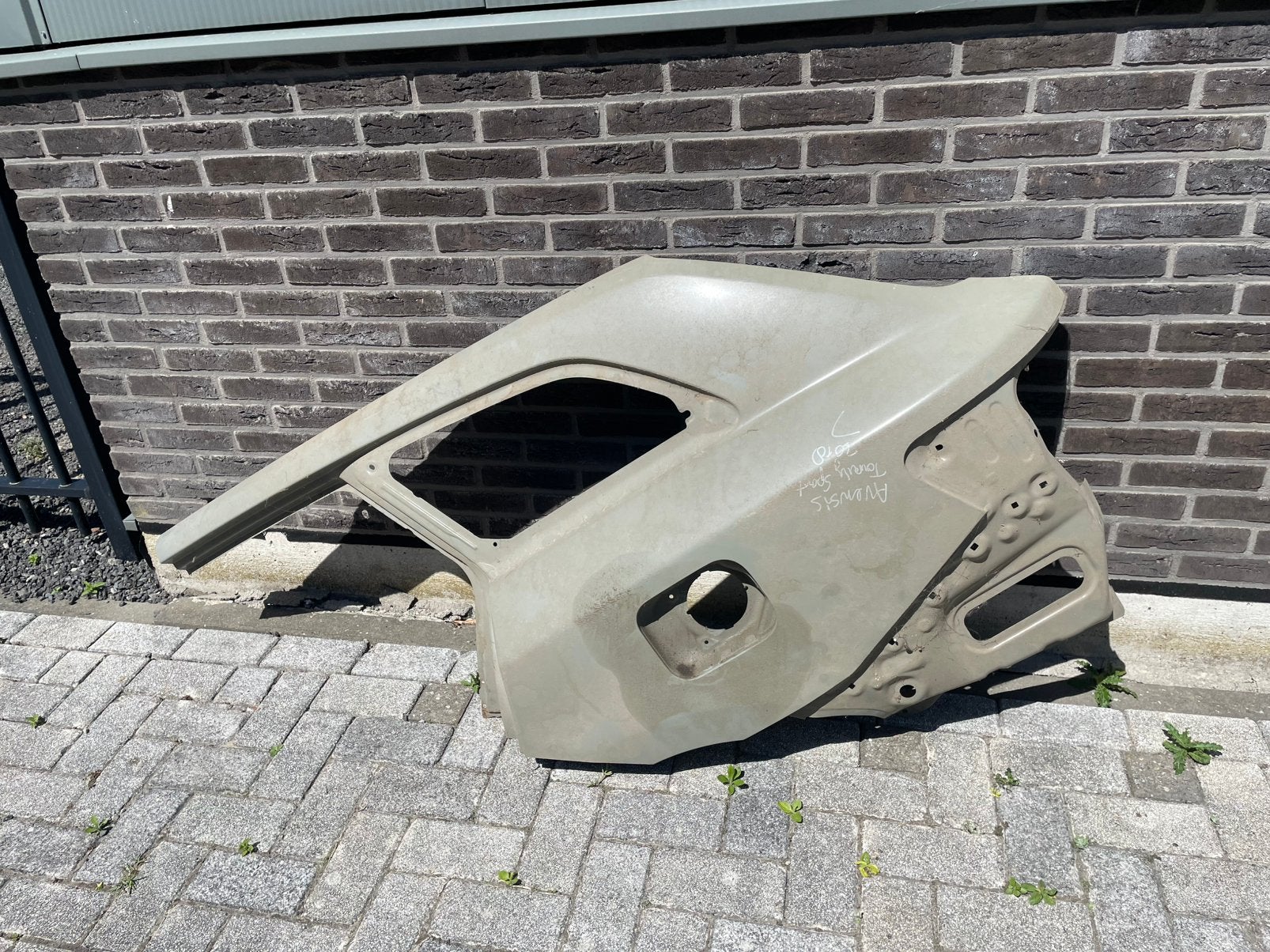 Toyota avensis t27 station achter parneel nieuw, Ophalen