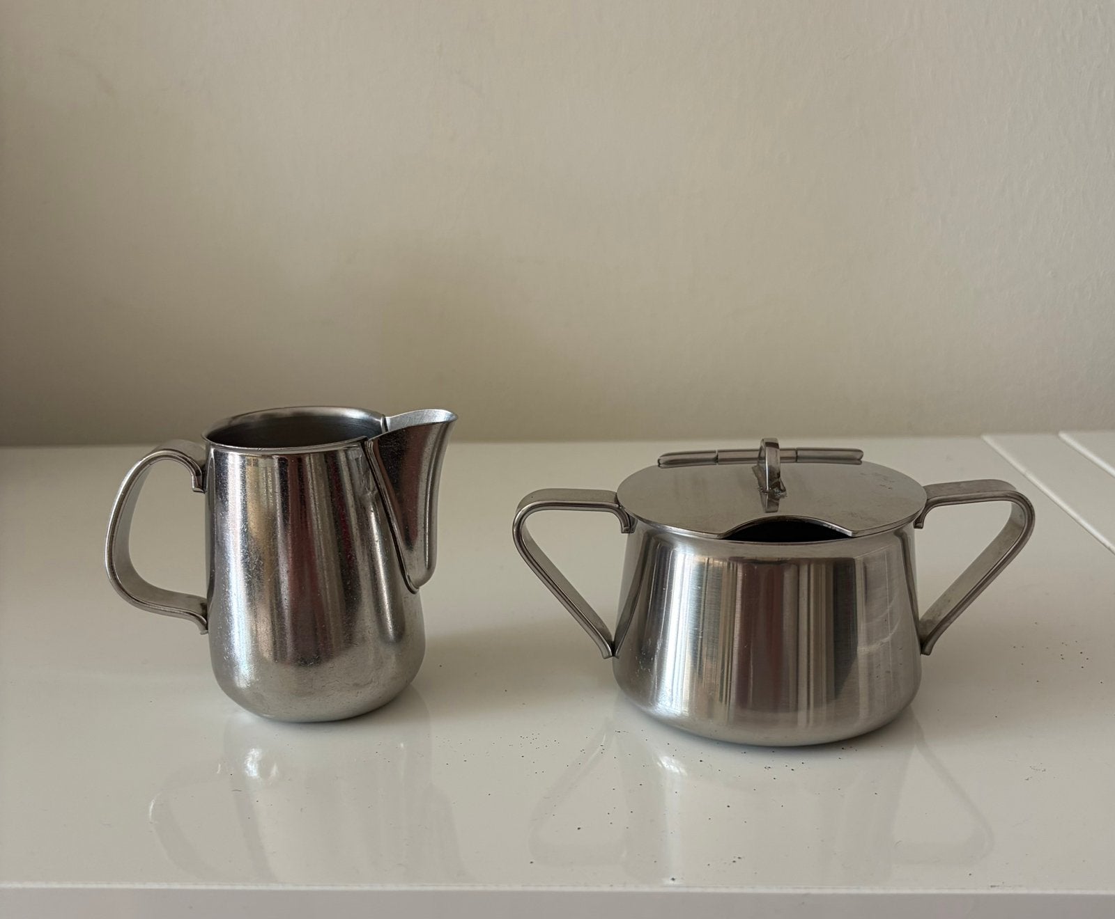Alessi, vintage suikerpot met room kan., Zilver, Ophalen of Verzenden, Overige typen, Gebruikt