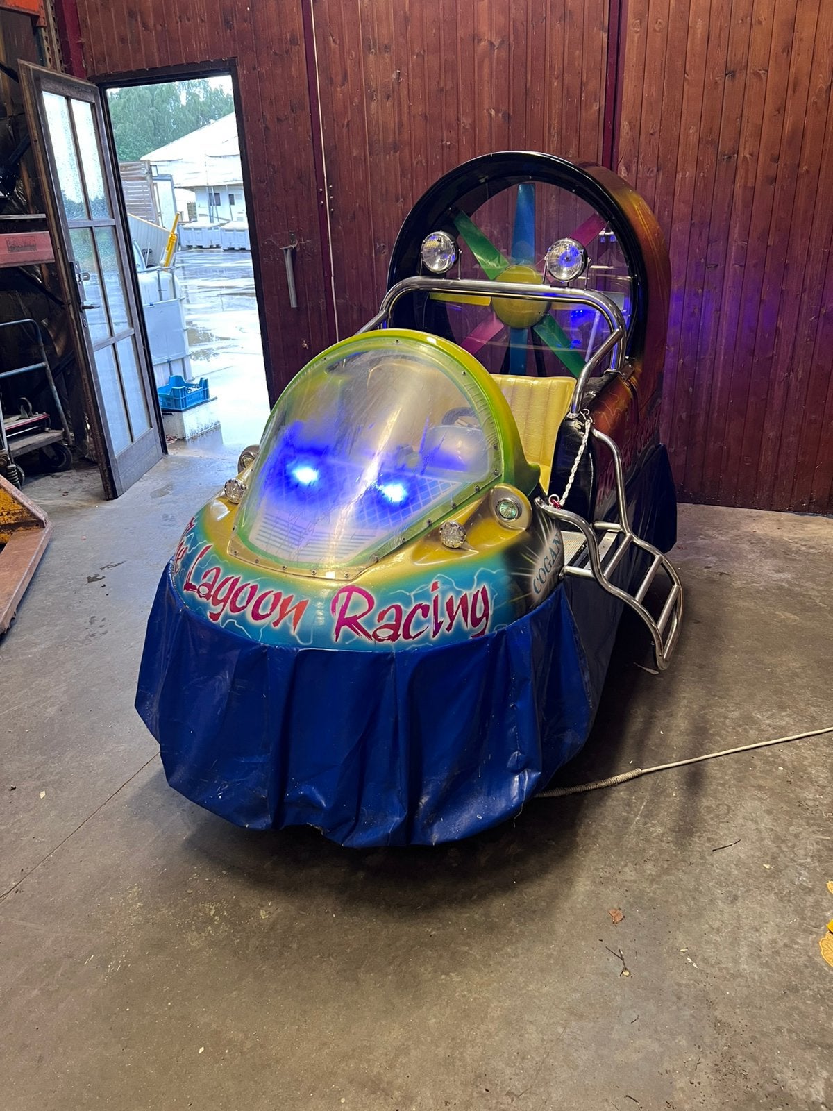 Kiddy Ride Hover craft, Ophalen, Zo goed als nieuw