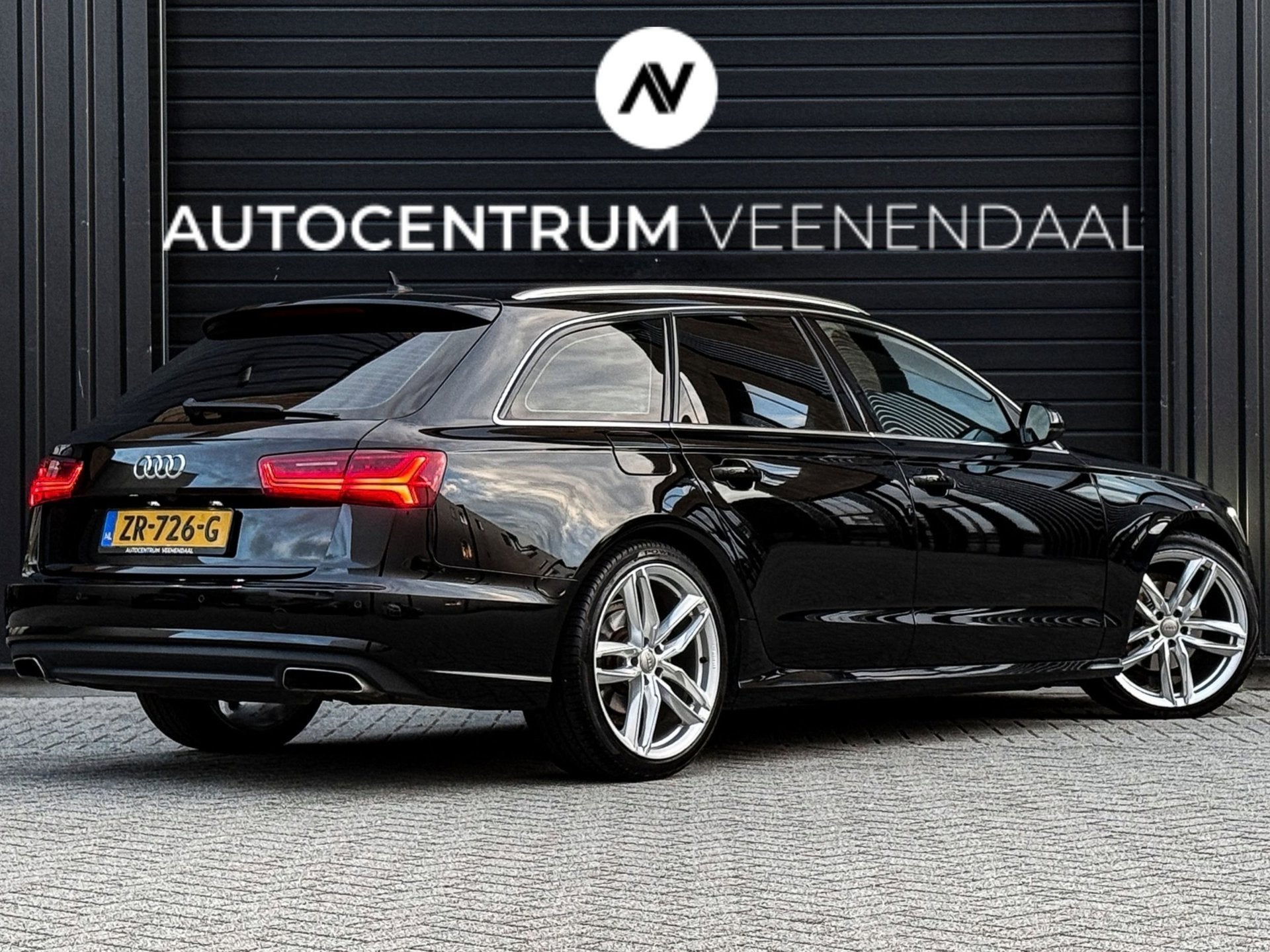 Audi A6 Avant 1.8 TFSI Premium Edition AUT 190 PK PANO/CAMER, Dealer onderhouden, Stof, Automatische klimaatregeling, Zwart