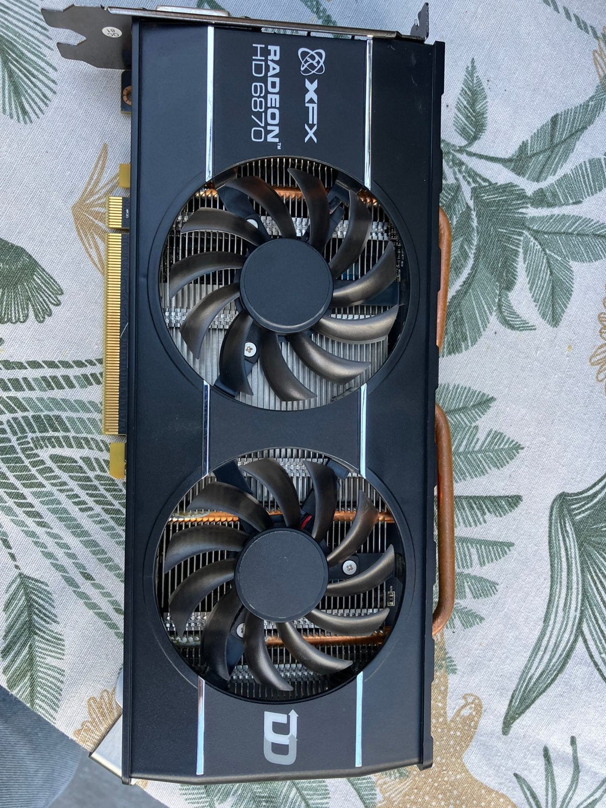 XFX Radeon HD 6870 1GB GDDR5 – Werkend, Computers en Software, Videokaarten, Ophalen of Verzenden, Zo goed als nieuw, GDDR5, HDMI