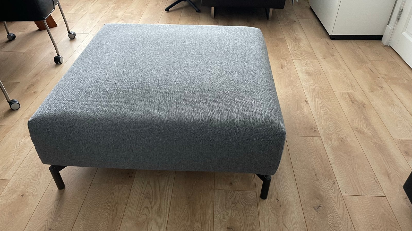 Pode (by Leolux) Ziggy poef kleur Nomad 80 Steel 1 x 1 m, Ophalen, Rond, 75 tot 100 cm, Zo goed als nieuw