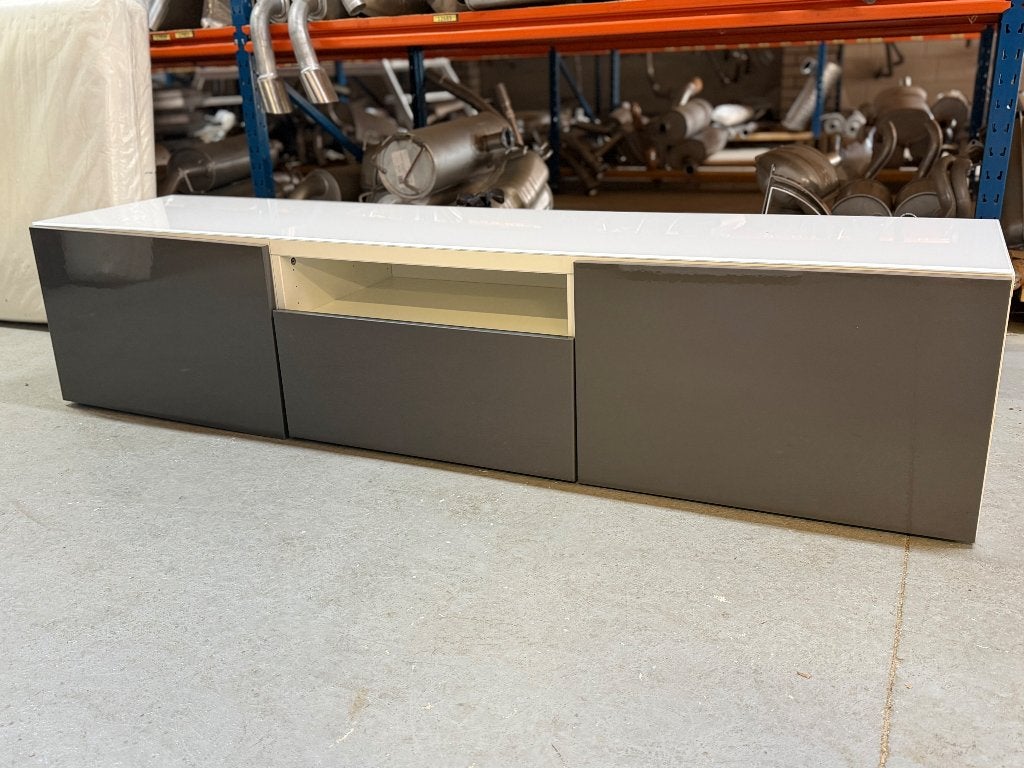 Tv kast, Ophalen, 150 tot 200 cm, Overige houtsoorten, Zo goed als nieuw