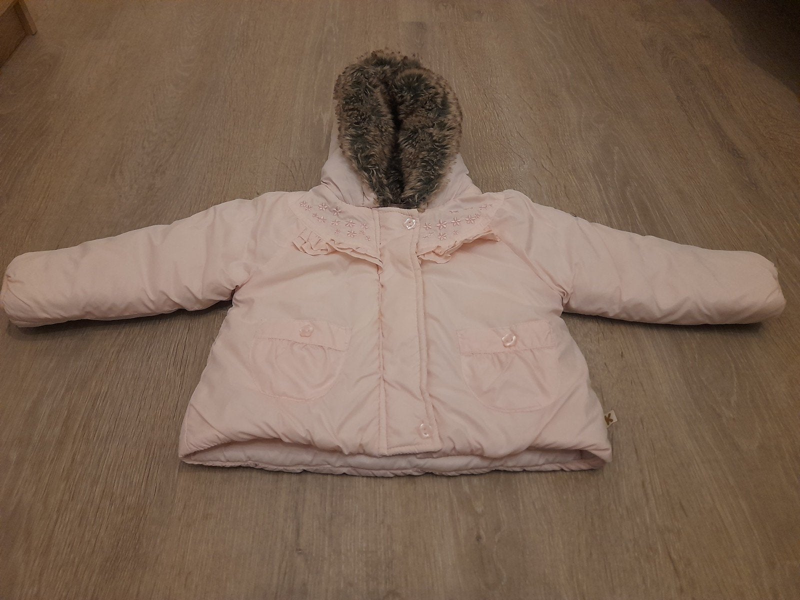 Superleuke lichtroze winterjas maat 68, Kinderen en Baby's, Babykleding | Maat 68, Meisje, Ophalen of Verzenden, Zo goed als nieuw