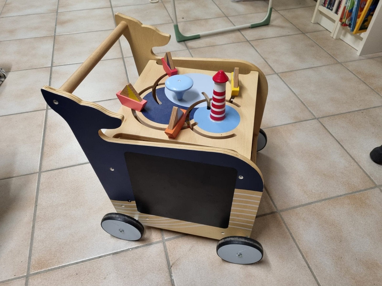 Houten loopwagen met activiteitenpaneel - Zeethema, Ophalen, Zo goed als nieuw, Overige typen, Met wieltjes