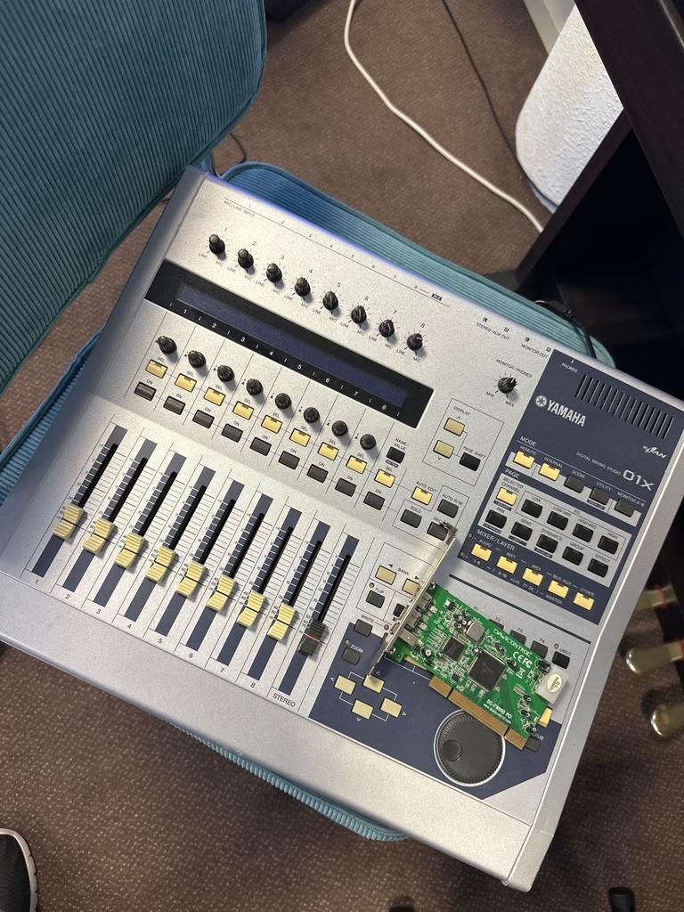 Yamaha 01X Digitale Mengtafel/DAW Controller, Muziek en Instrumenten, Mengpanelen, Ophalen of Verzenden, Gebruikt, 10 tot 20 kanalen