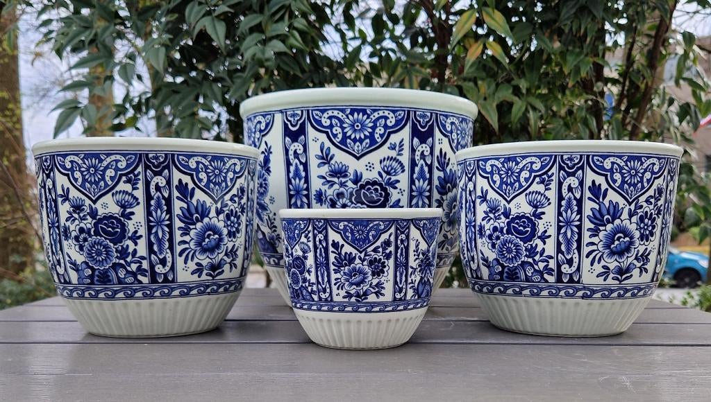 Vier vintage "Boch" Delfts blauwe keramiek bloempotten, Ophalen, Rond, Zo goed als nieuw, Aardewerk