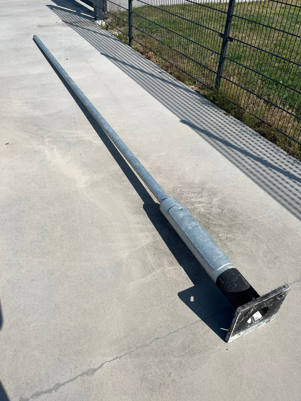 6 meter hoge lichtmasten gegalvaniseerd paardenbak verlicht, Ophalen, Zo goed als nieuw, Netvoeding