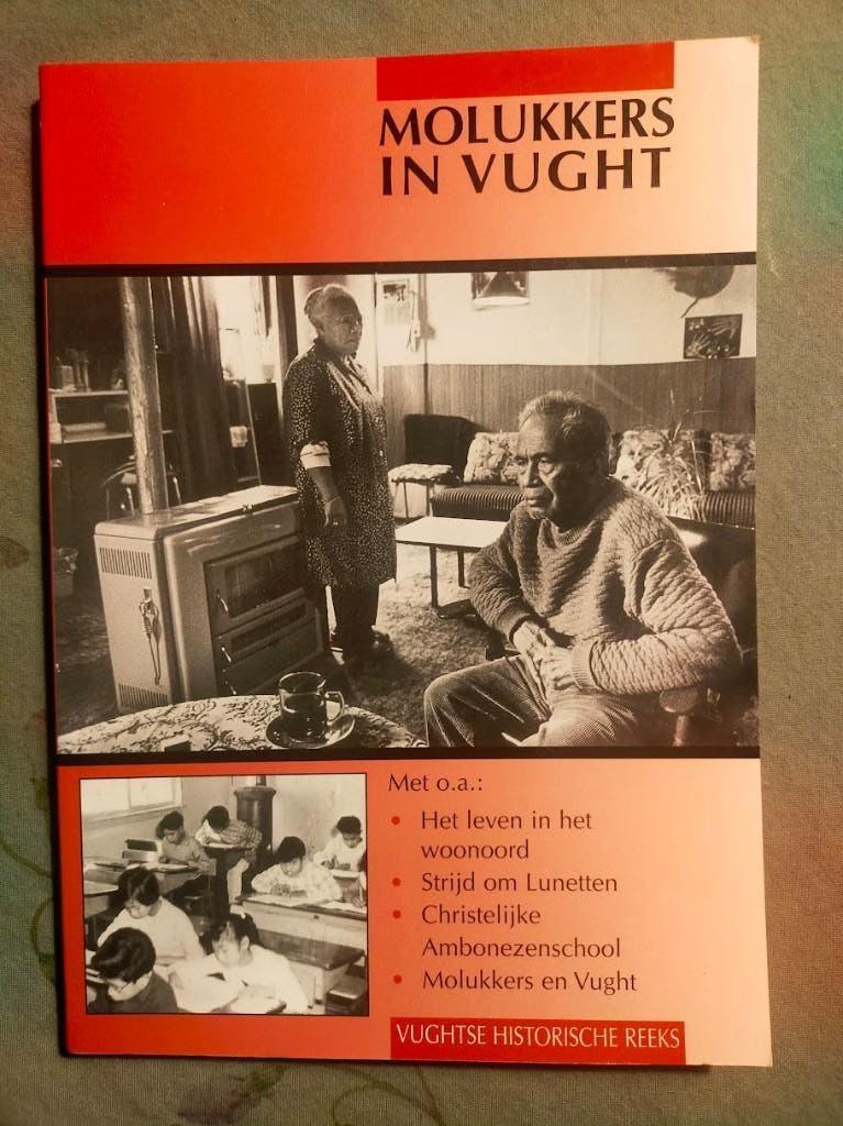 Vughtse Historische Reeks - (4) Molukkers in Vught, Boeken, Ophalen of Verzenden, 20e eeuw of later, Zo goed als nieuw