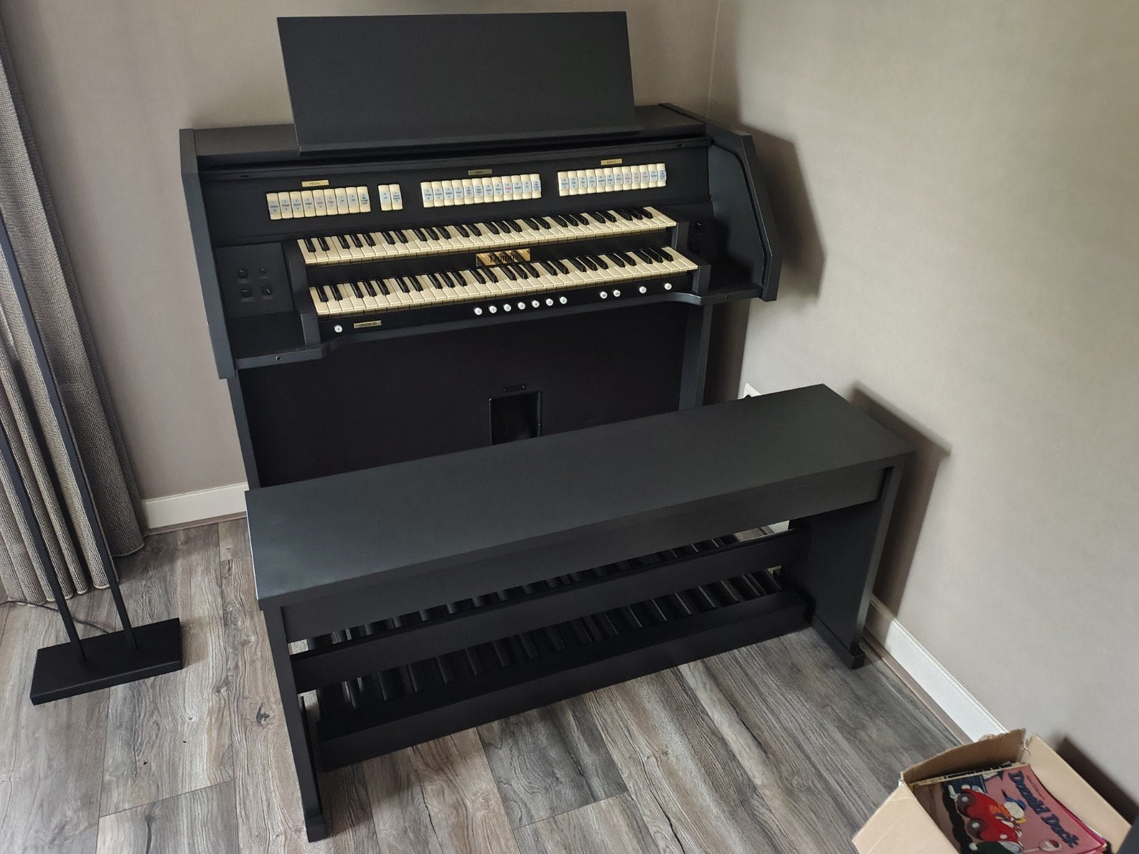 MOOIE MAT ZWARTE DIGITALE DOMUS JUBILEUM 230 ., Ophalen, Zo goed als nieuw, 2 klavieren, Orgel