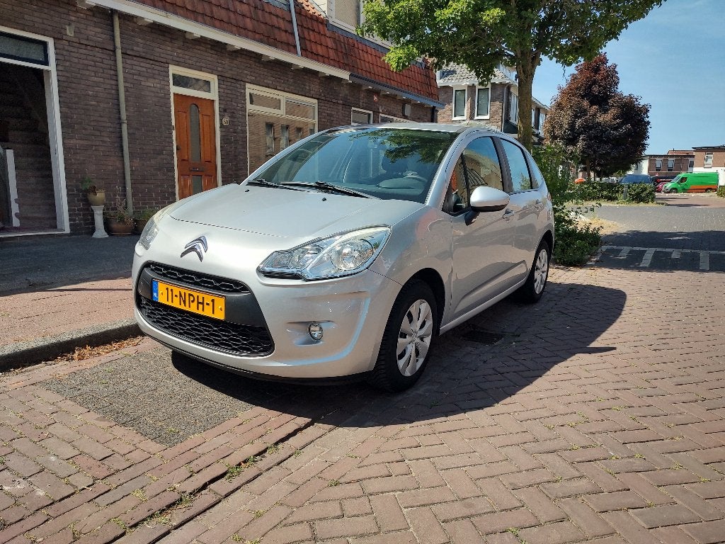 Citroën C3 - eerste eigenaresse - 1.4i 75pk - 2010 - Grijs, Voorwielaandrijving, 1005 kg, Stof, Zwart