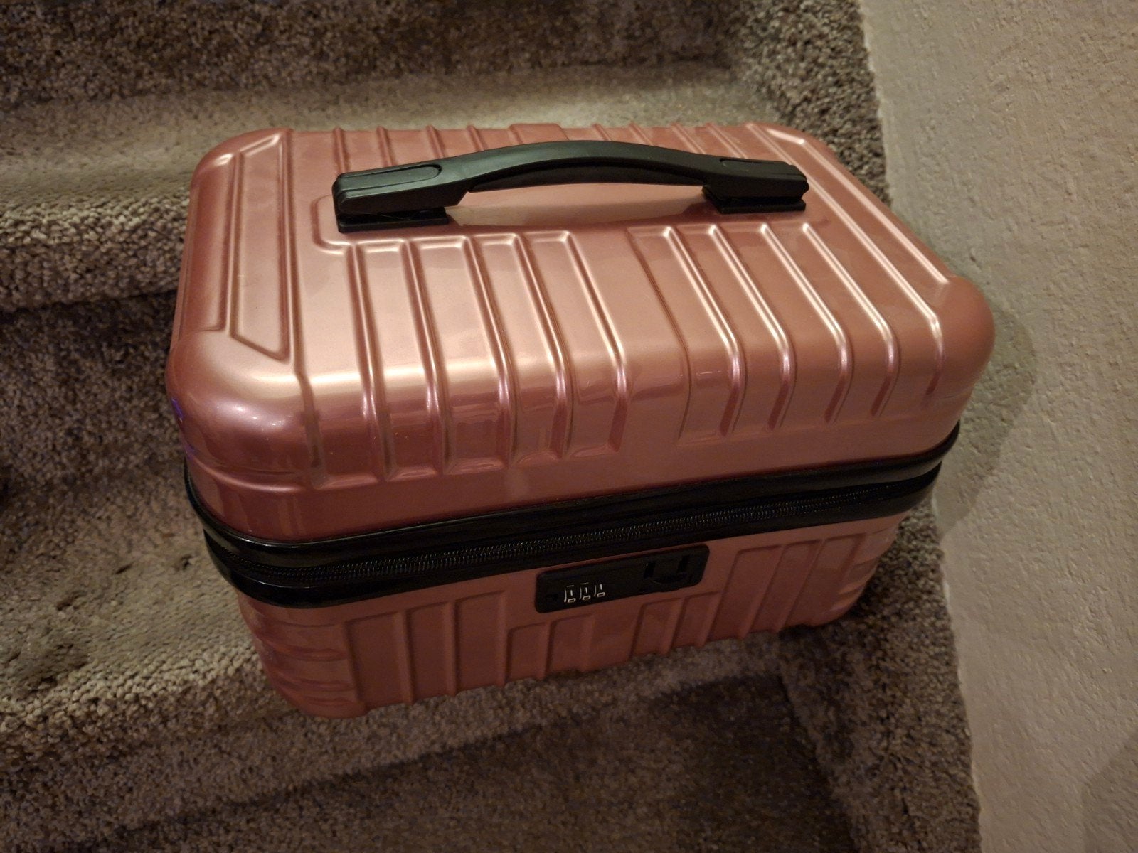 Roze beautycase met cijferslot, Ophalen, 40 tot 60 cm, 20 tot 30 cm, Minder dan 35 cm