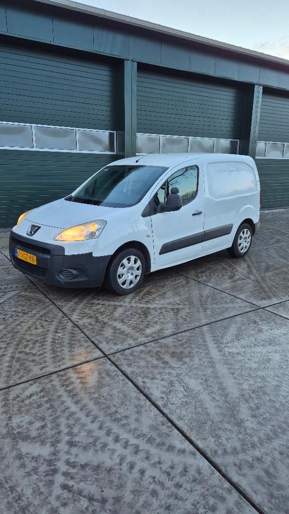 Peugeot Partner 1.6 Hdif 66KW 120 L1 2PL 2010 met APK, Auto's, Voorwielaandrijving, Climate control, 4 cilinders, Origineel Nederlands