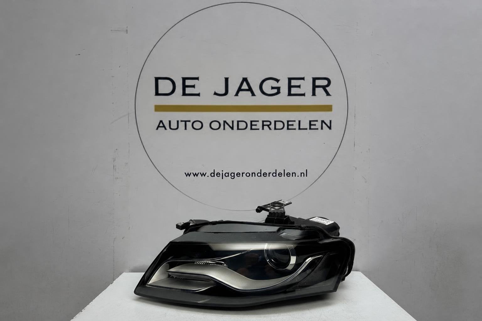 Audi A4 B8 FL Xenon Koplamp links 8K0941003P, Gebruikt, AUDI AG, Auto-Union-Strasse 1
85045  Ingolstadt, DE, Kundenbetreuung@audi.de