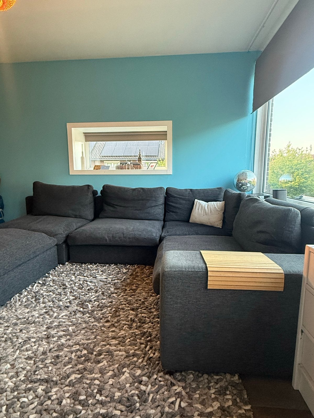 Grote donkergrijze hoekbank met chaise longue, Huis en Inrichting, Banken | Bankstellen, Ophalen, Gebruikt, Hoekbank, 300 cm of meer
