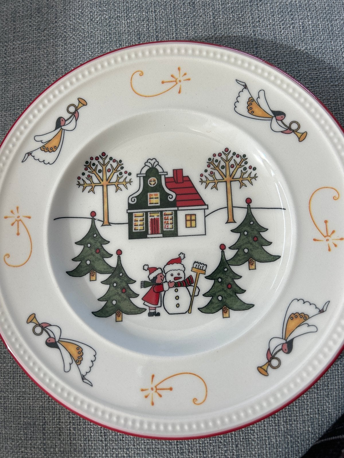 Wedgwood Windsor Christmas Gebaksbordjes - 3 stuks, Keramiek, Nieuw, Ophalen of Verzenden, Bord(en)