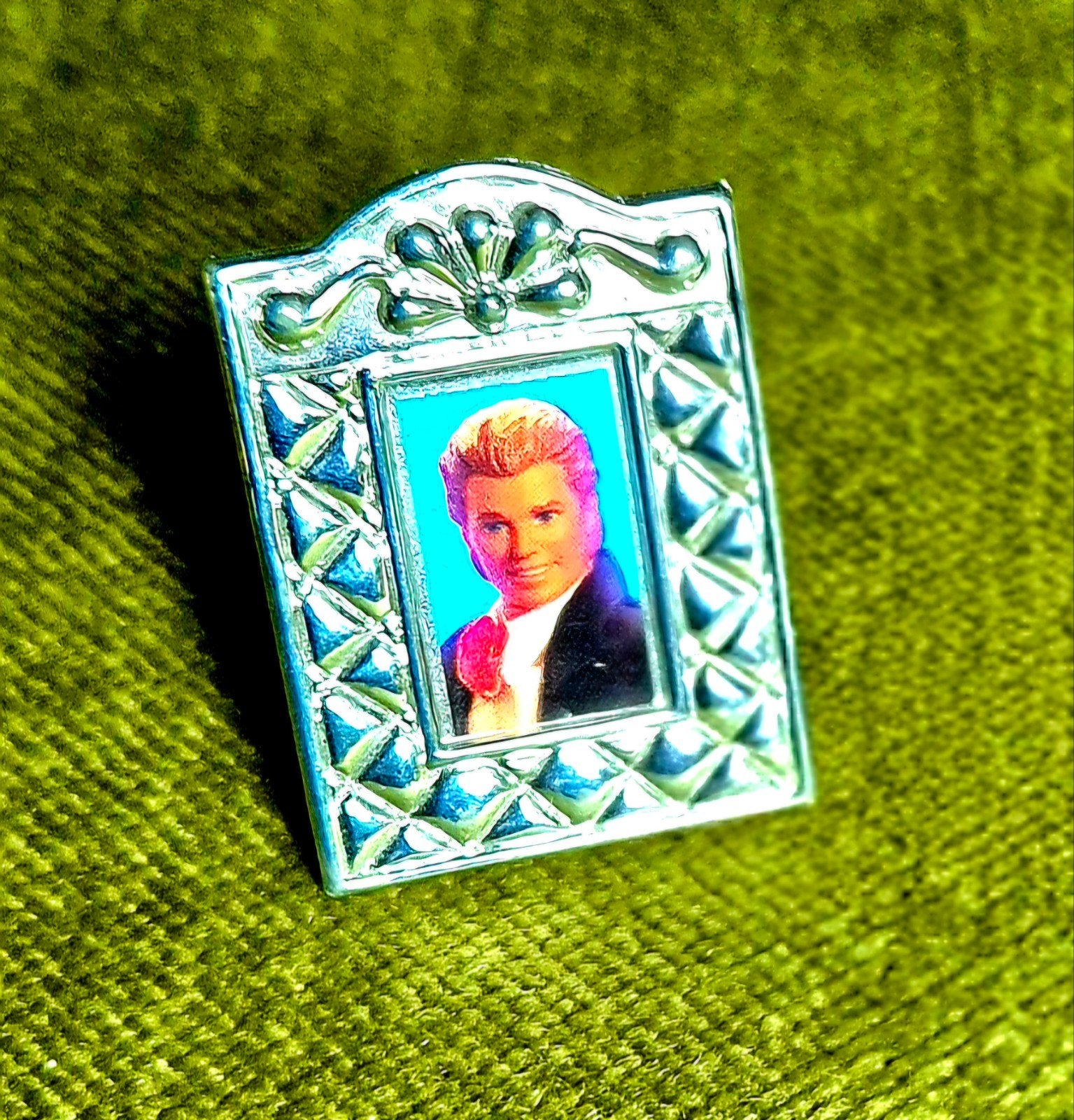 Barbie 1995 Ken in fotolijst Mattel, Ophalen of Verzenden, Zo goed als nieuw, Accessoires