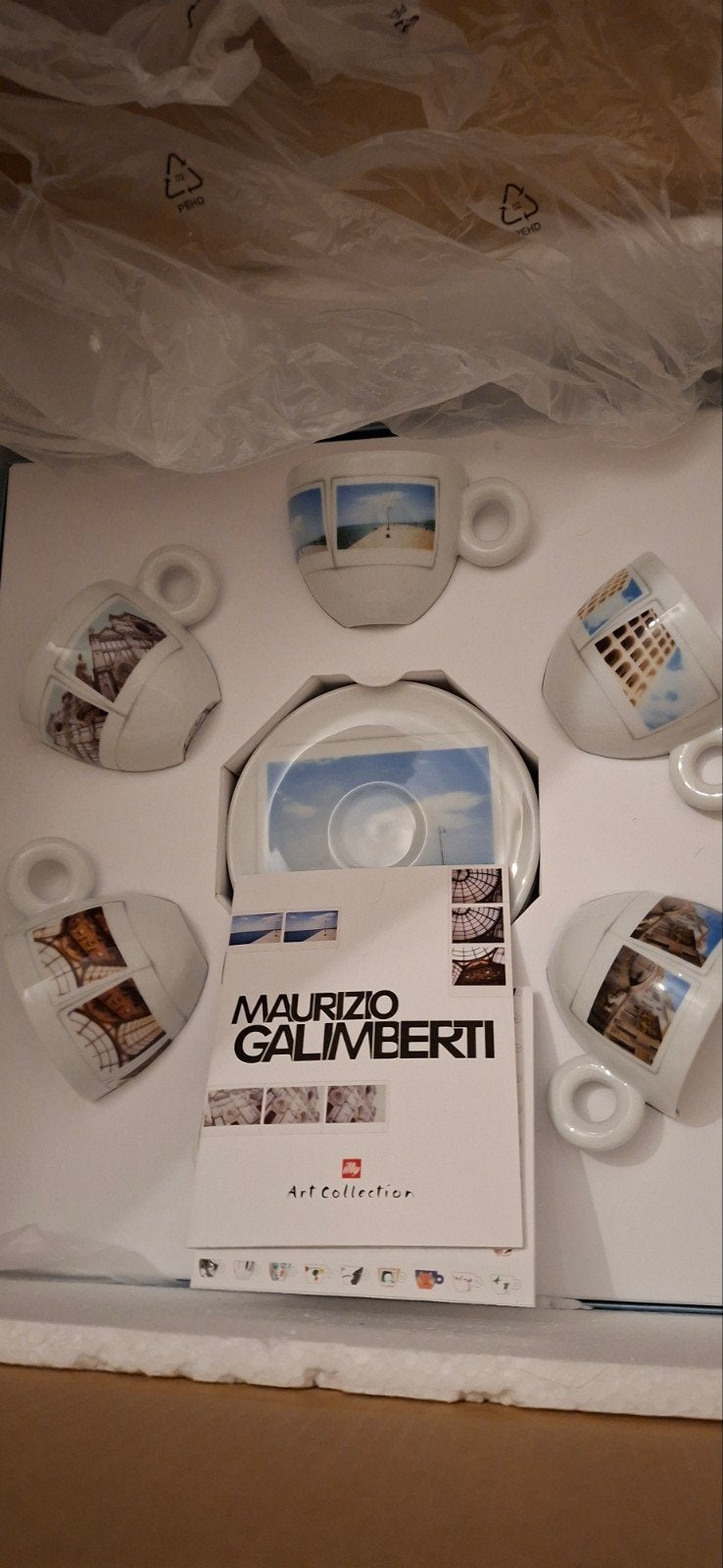 Illy Art Collection Maurizio Galimberti Cappuccinokopjes, Huis en Inrichting, Nieuw, Ophalen of Verzenden, Overige stijlen, Kop(pen) en/of Schotel(s)