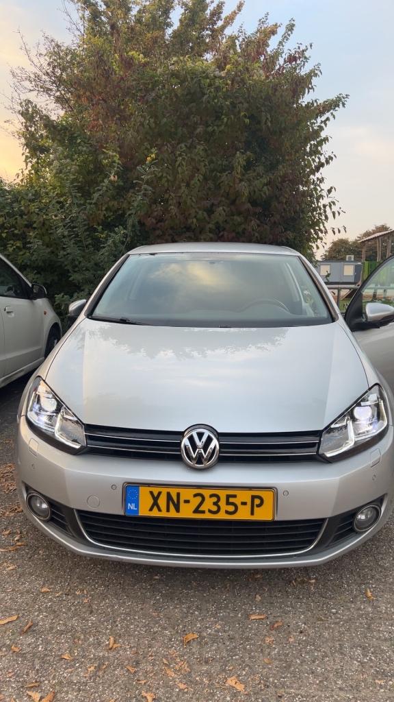 Volkswagen Golf 1.4 TSI 118KW DSG 2009 Grijs, Auto's, 4 cilinders, Bluetooth, Leder, 75 €/maand