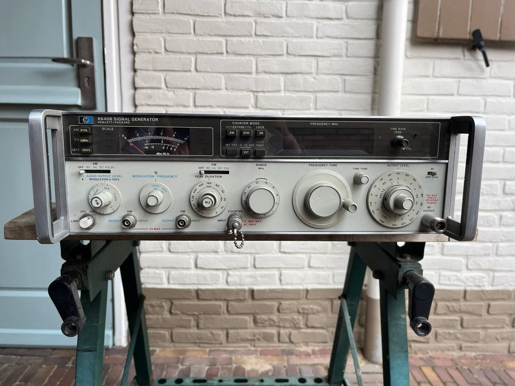 HP8640B RF signaal generator, Doe-het-zelf en Verbouw, Ophalen, Gebruikt, Elektriciteit