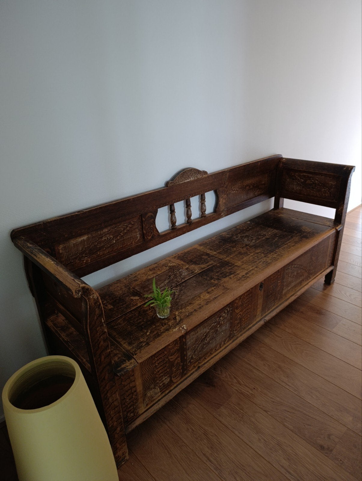 Antieke houten bank met opbergruimte, Ophalen