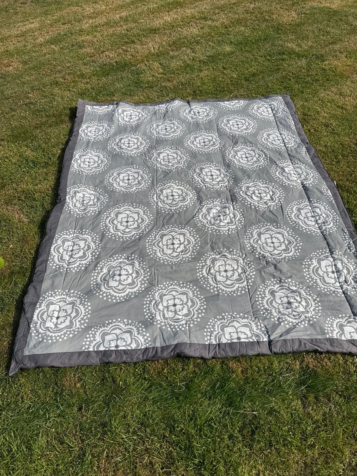 Groot picknickkleed / buitenkleed - 135 x 170 cm, Ophalen of Verzenden, Zo goed als nieuw