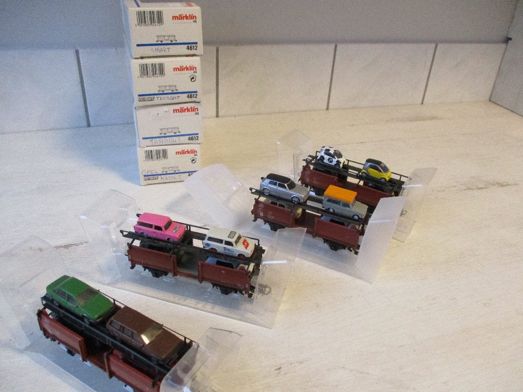 Märklin Auto transporter beladen met div autos no 4612 2x, Wisselstroom, Wagon, Ophalen of Verzenden, Zo goed als nieuw