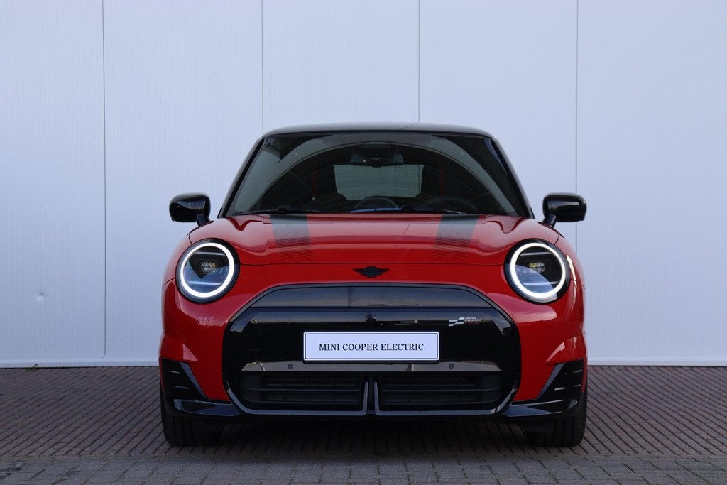 MINI Cooper SE John Cooper Works Trim | Pakket L | Panoramad, Auto's, Mini, Stof, Zwart, 4 stoelen, Mini Electric