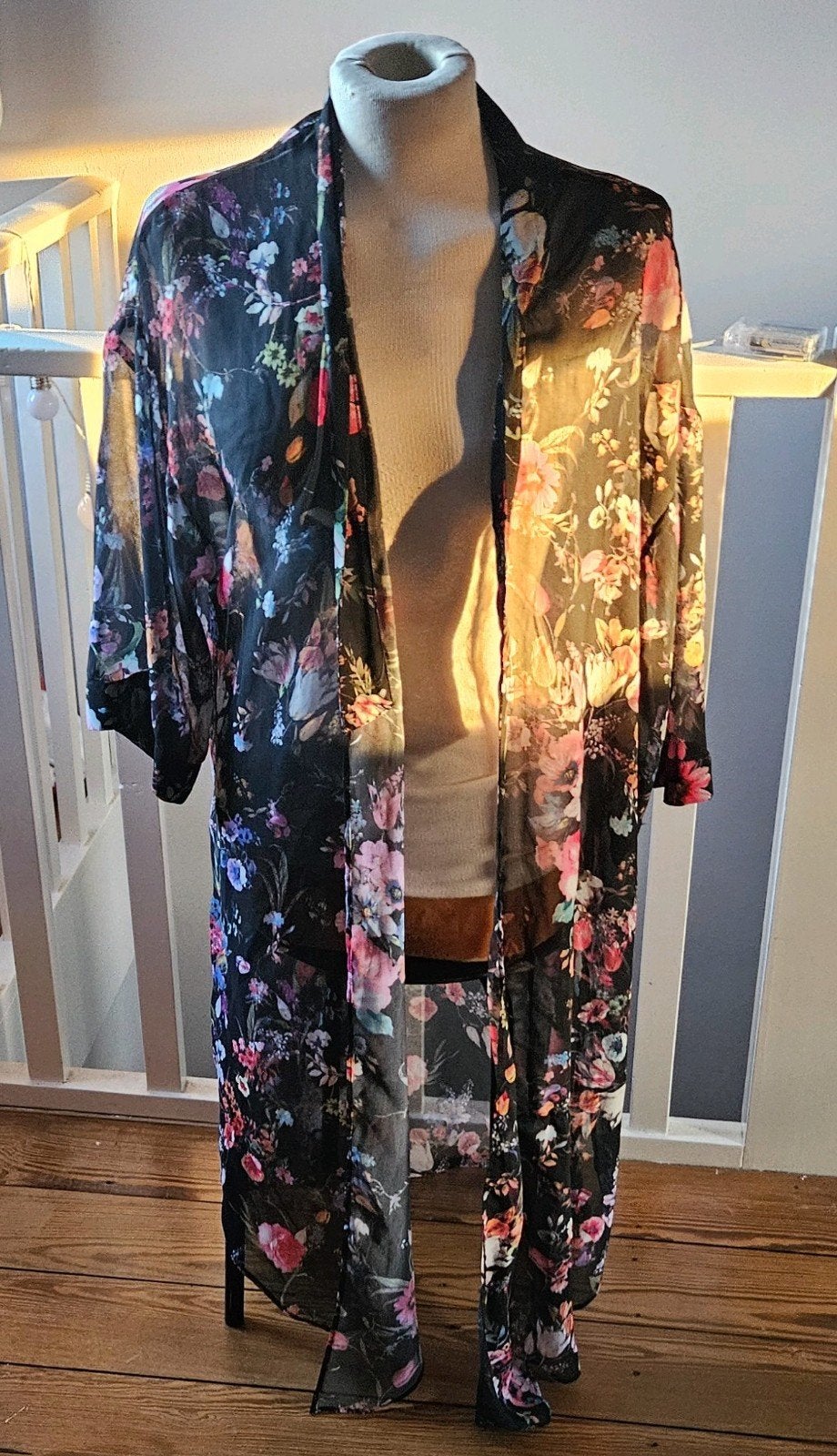 Bershka kimono met bloemen, Maat 38/40 (M), Zwart, Zo goed als nieuw, Bershka