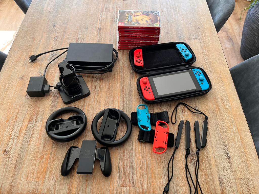 Nintendo Switch V1 met veel spellen, Spelcomputers en Games, Spelcomputers | Nintendo Switch, Ophalen, Gebruikt, Met harde schijf