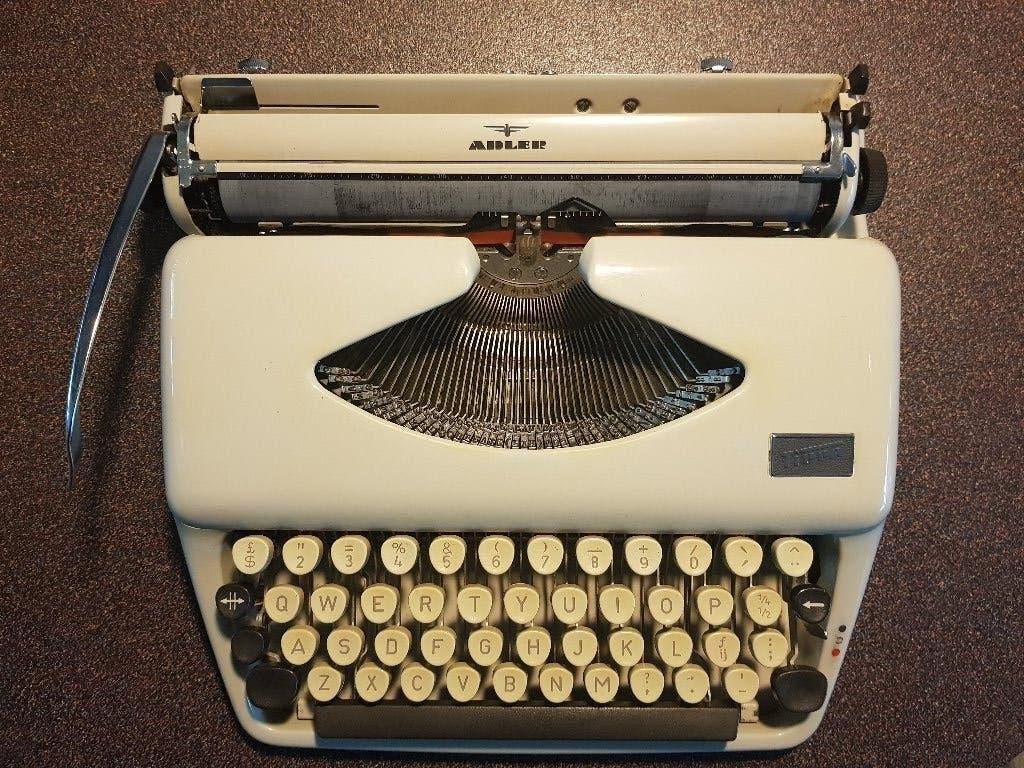 Typemachine Adler / Tippa / Draagbaar / 60'er jaren, Ophalen of Verzenden, Huis en Inrichting