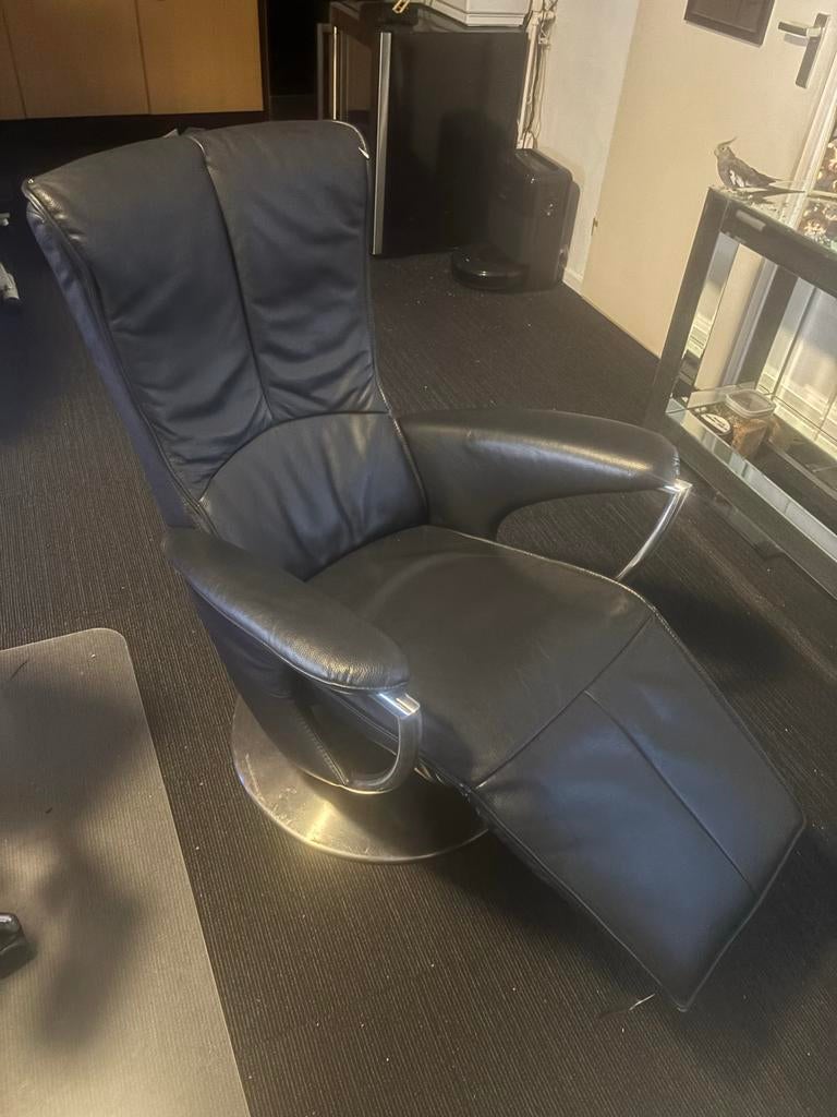 Luxe Zwart Lederen Relaxfauteuil met Voetensteun okin, Huis en Inrichting, Fauteuils, Ophalen, Gebruikt, Leer, 75 tot 100 cm