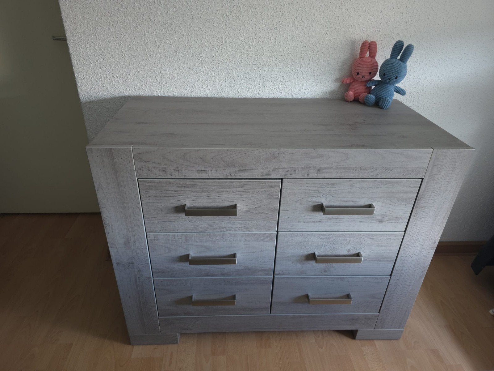 Babybedje + commode + gratis matras, Kinderen en Baby's, Ophalen, Gebruikt, 50 tot 70 cm, 100 cm of meer