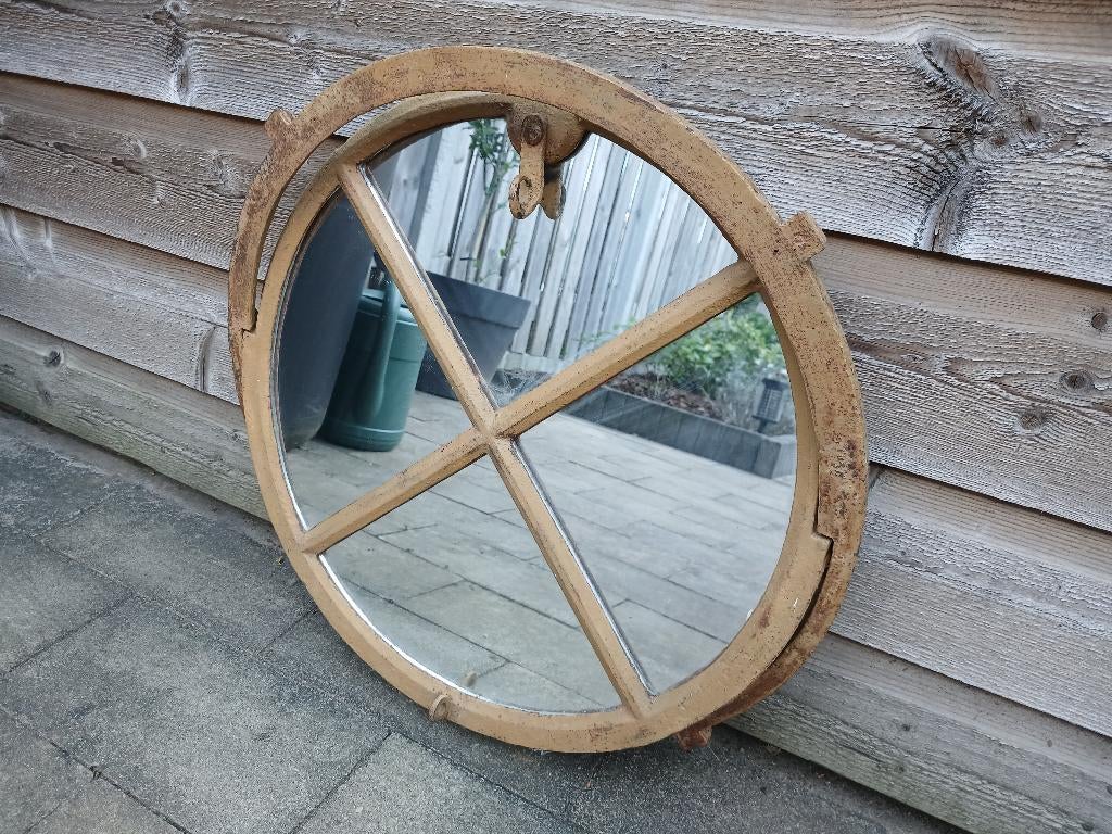 Oud gietijzeren stalraam, rond, met spiegelglas, Doe-het-zelf en Verbouw, Glas en Ramen, Ophalen, Gebruikt, Minder dan 80 cm, Minder dan 80 cm