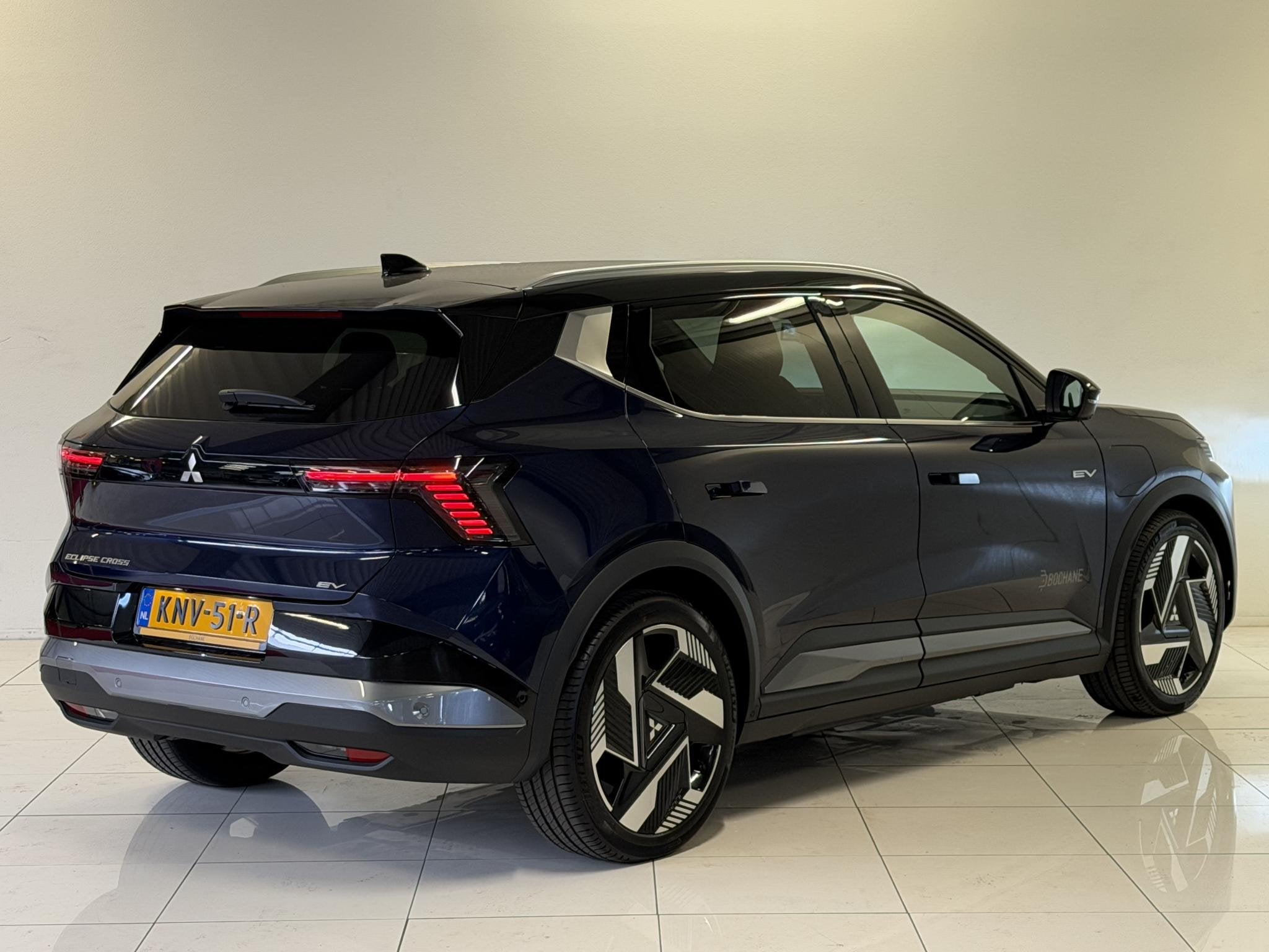 Mitsubishi Eclipse Cross Intense+ 87 kWh | DEMO | Warmtepomp, Eclipse Cross, Met garantie (alle), Blauw, Leder en Stof