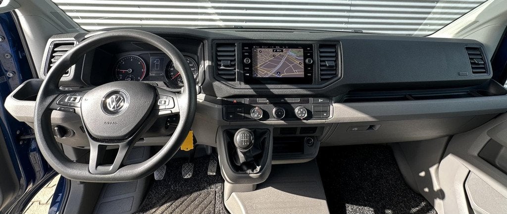 Volkswagen Crafter 35 2.0 TDI Highline Bakwagen met laadklep, Stof, Gebruikt, 4 cilinders, Origineel Nederlands