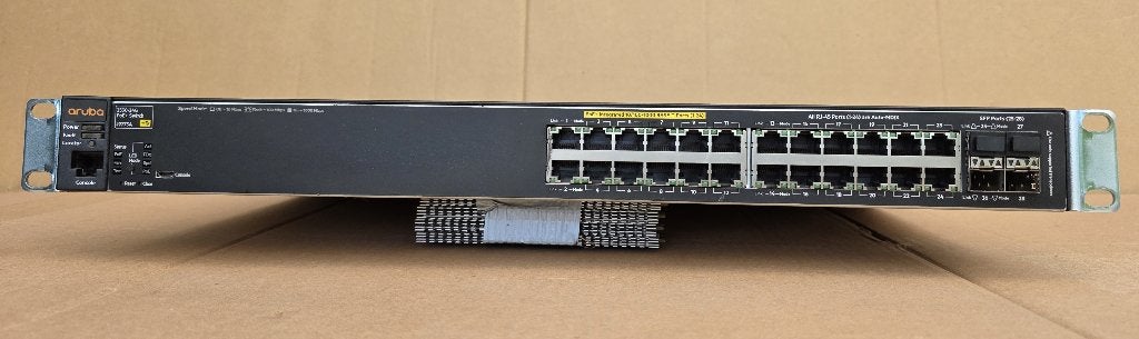 Krachtige Aruba 2530 J9773A Netwerkswitch POE 24 port, Ophalen of Verzenden, Gebruikt