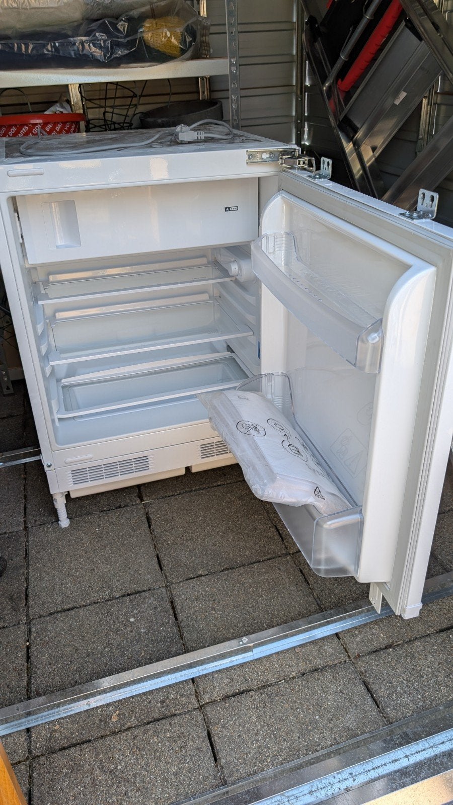 Inbouw koelkast met vriesvak, Ophalen, Minder dan 85 cm, 100 tot 150 liter, Zo goed als nieuw