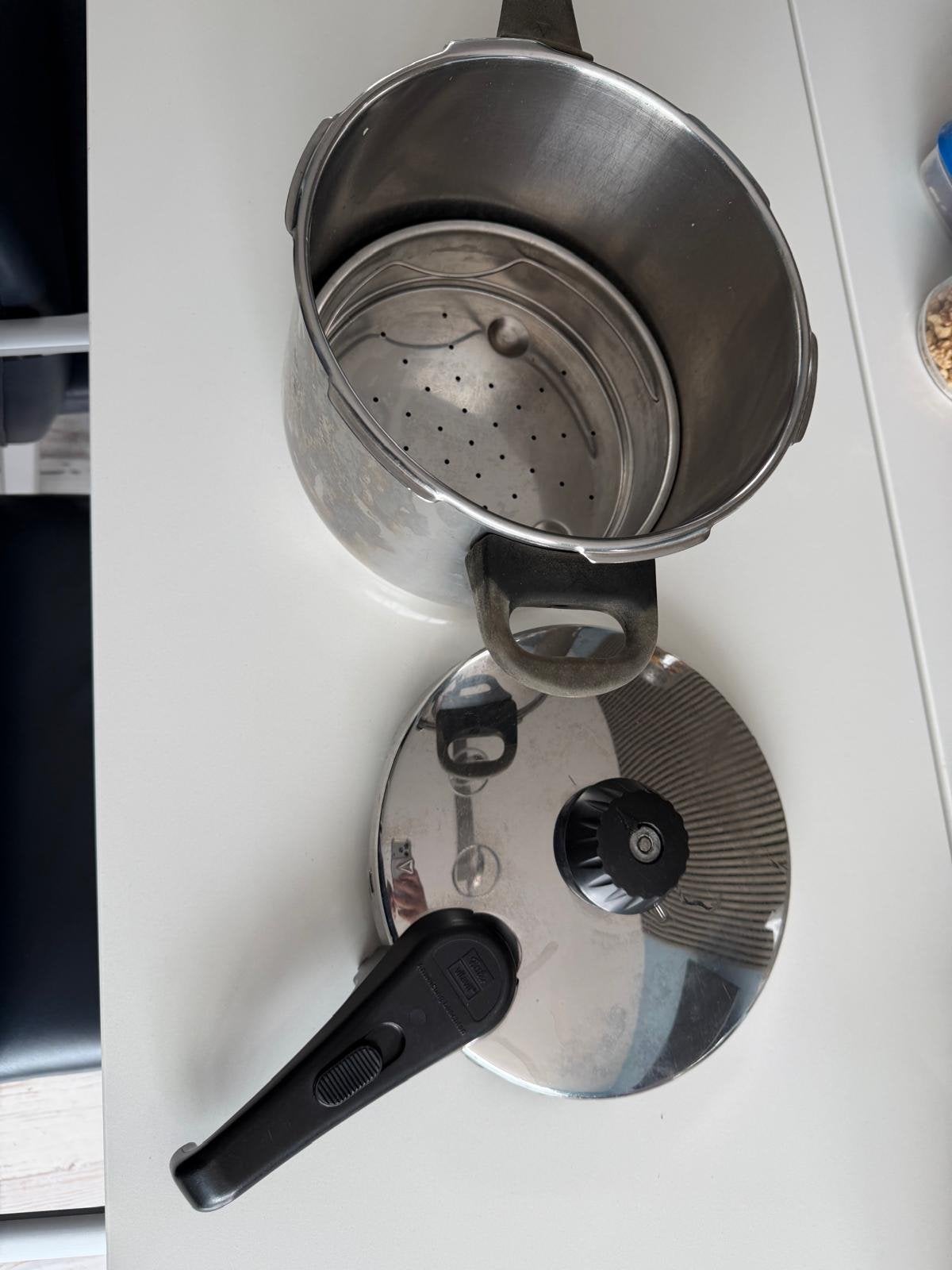 Fissler Vitavit snelkookpan - RVS, Huis en Inrichting, Keuken | Potten en Pannen, Verzenden, Gebruikt, Rvs, Kookpan of Snelkookpan